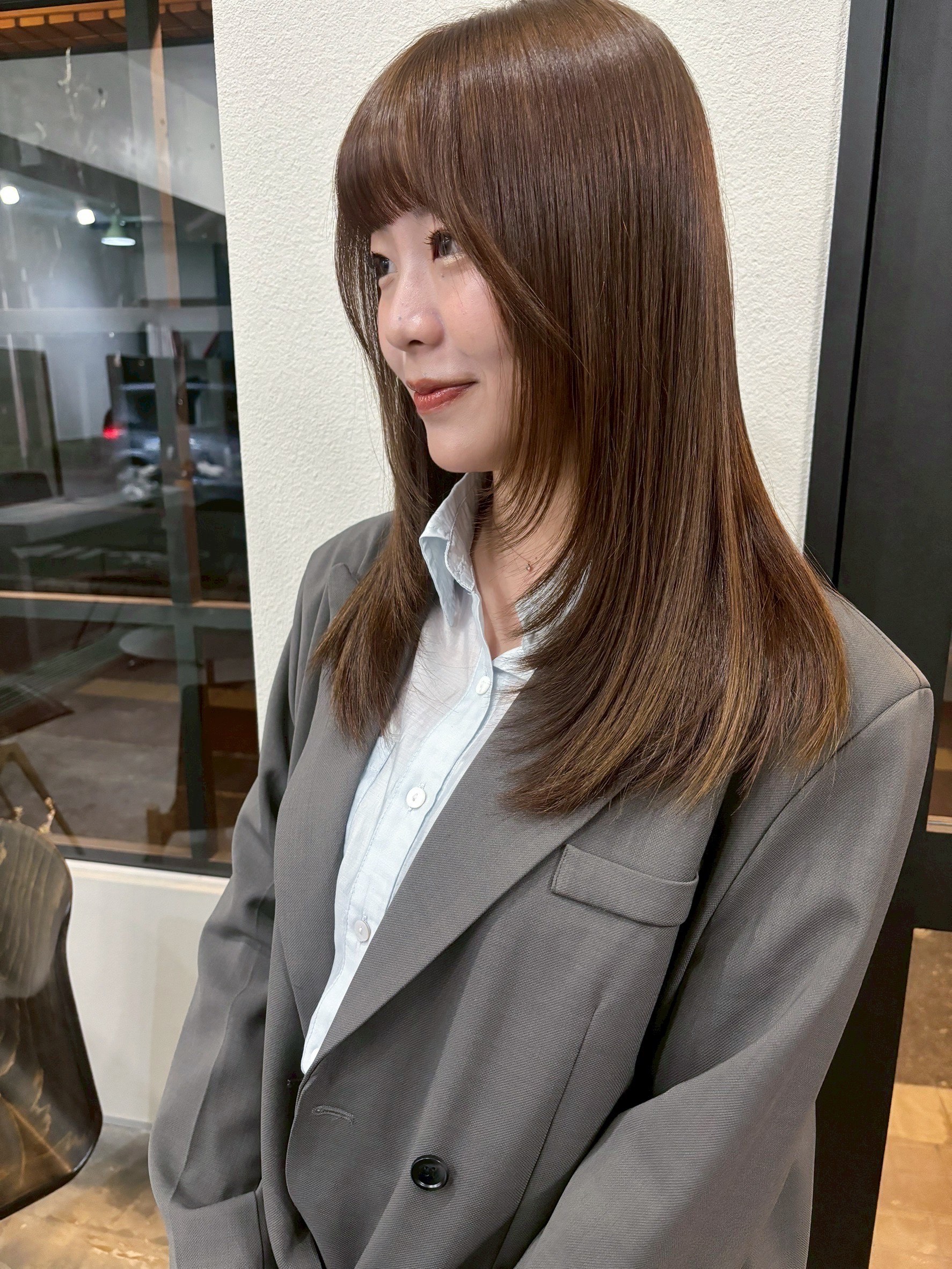 縮毛矯正したのに毛先がハネるのはなぜ?原因と対処法を美容師が解説の外観